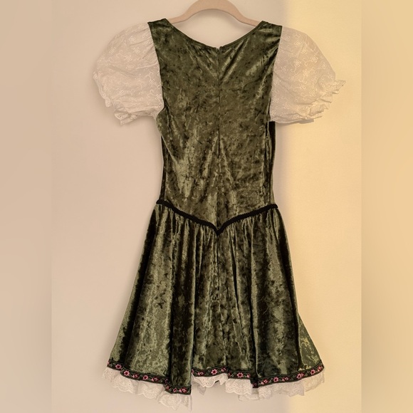 Dolls kill BAVARIAN MAIDEN COSTUME SET with headpiece and choker Octoberfest - Picture 3 of 5